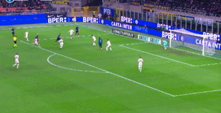 里程碑夜拉齐奥止住颓势；足总杯国际比赛日刷纪录；更衣室稳定；轮换策略成焦点的简单介绍